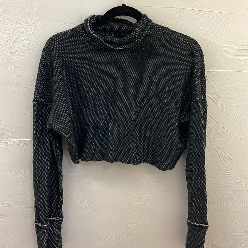 Urban Outfitters Cropped Turtle Neck
